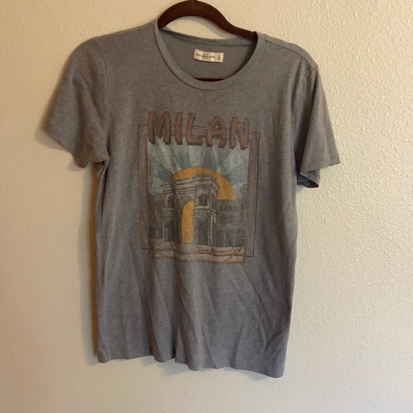 Abercrombie & Fitch Tops - Milan t shirt